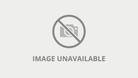 Milf Agent Lusts After Bodybuilders Cock