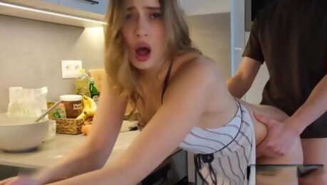 Step Sister got Pounded while Cooking